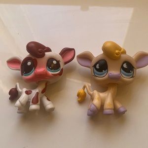 Littlest Pet Shop (lps) cows